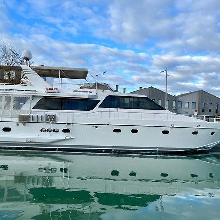Yacht Aquamarina Vieux Port La Rochelle Hotell La Rochelle  Exteriör bild
